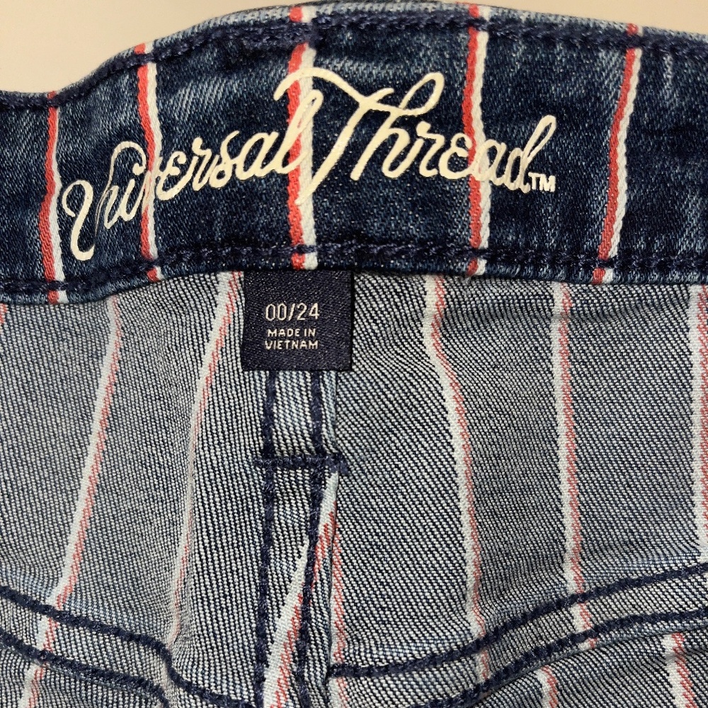Universal Tread High Rise Red white and blue striped shorts women's size 00/24 - Picture 8 of 10